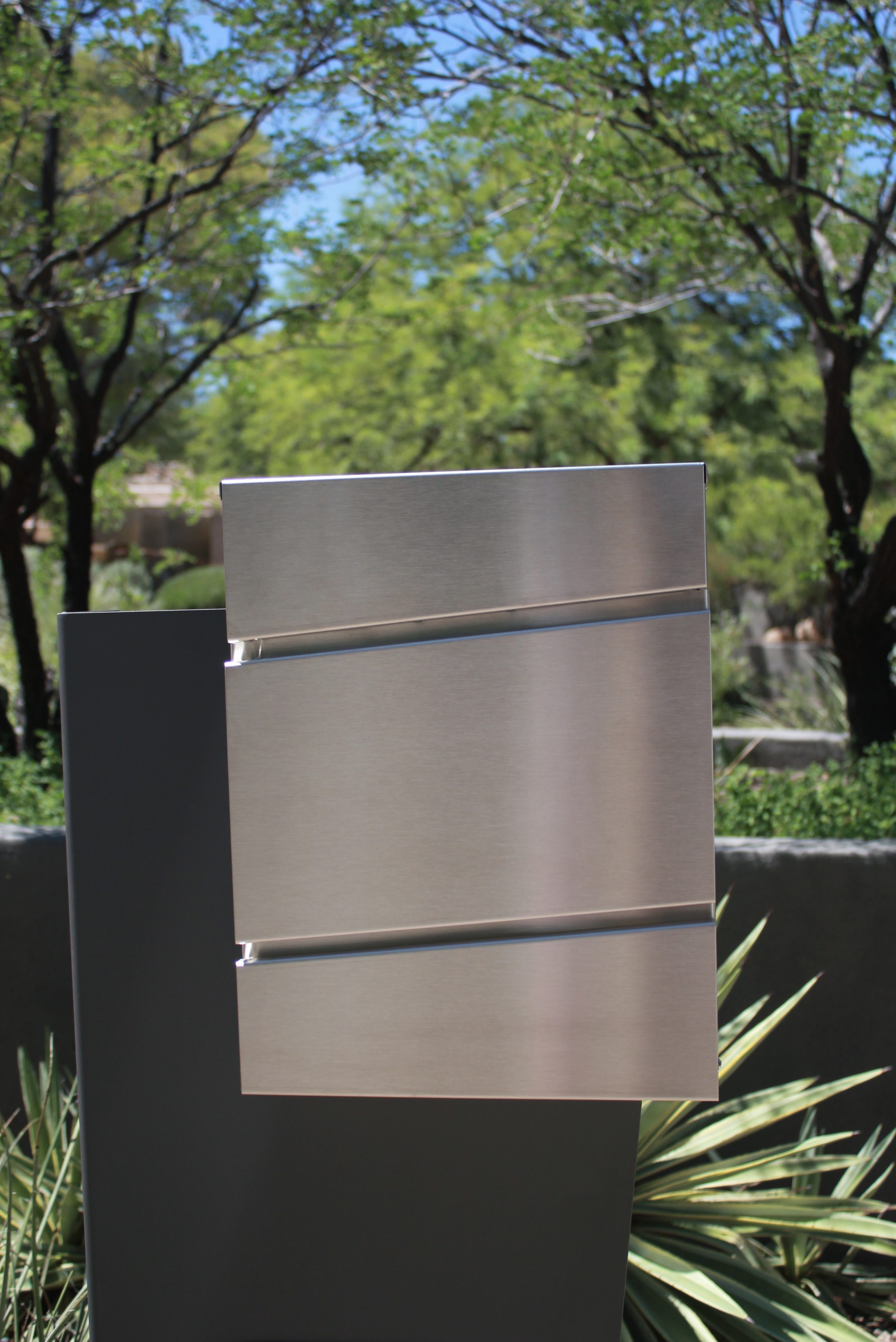 Cool mailbox modern contemporary The Metro Modern Stainless Steel Mailbox Wall Mounted Or Curbside